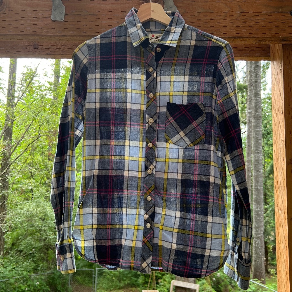 Tradlands Plaid Button Down Shirt
